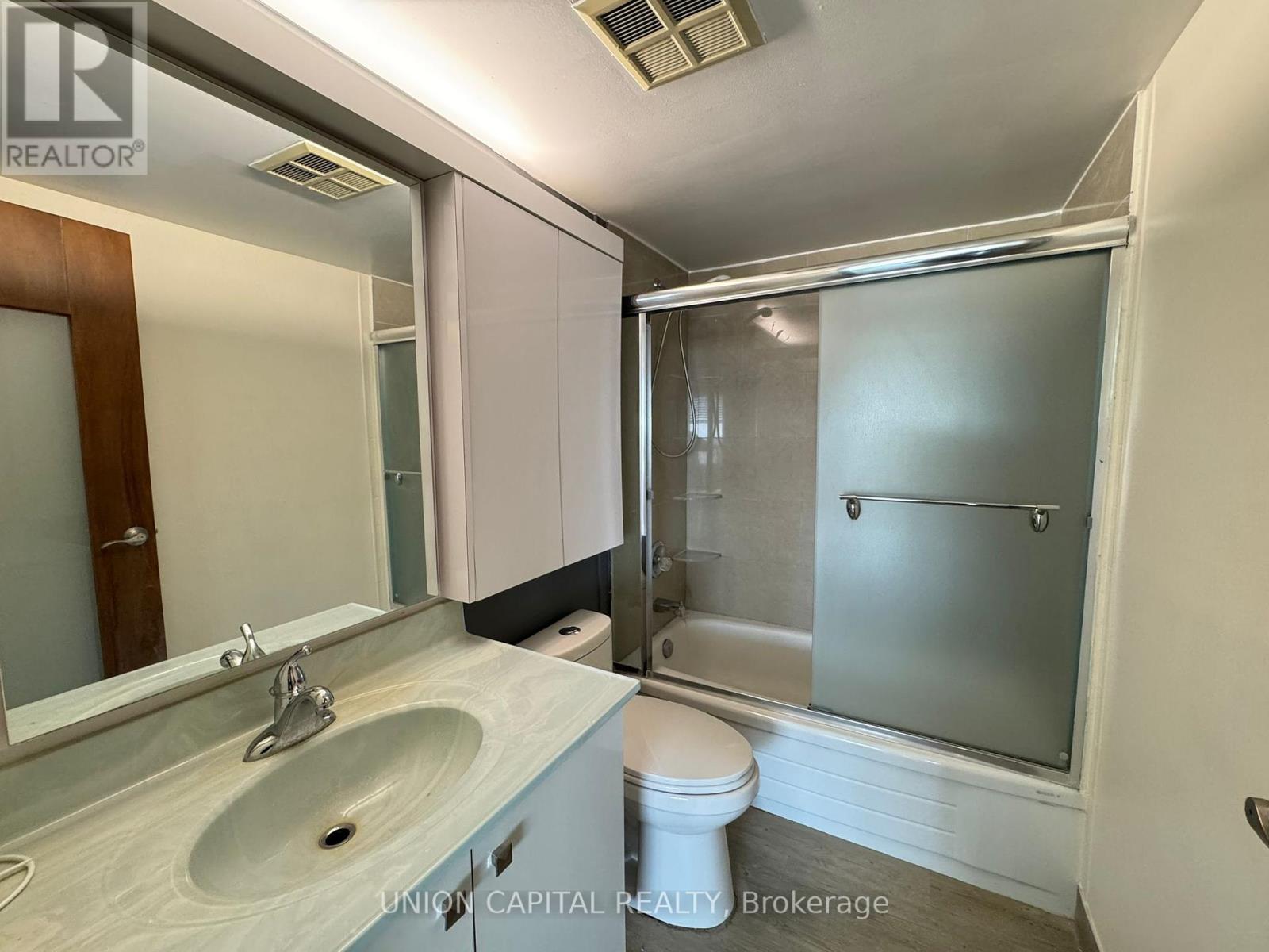 1204 - 300 Alton Towers Circle, Toronto, Ontario  M1V 4X9 - Photo 3 - E13014366