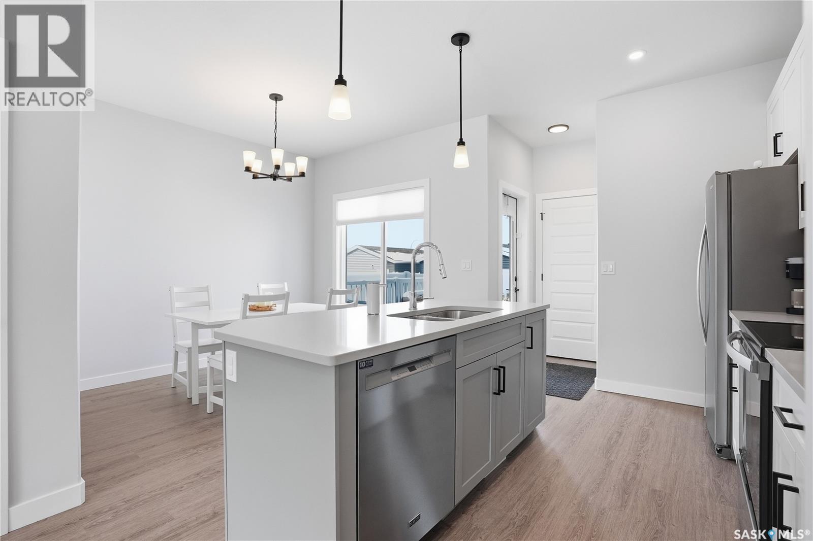 1047 Brighton Gate, Saskatoon, Saskatchewan  S7V 1S5 - Photo 10 - SK033281