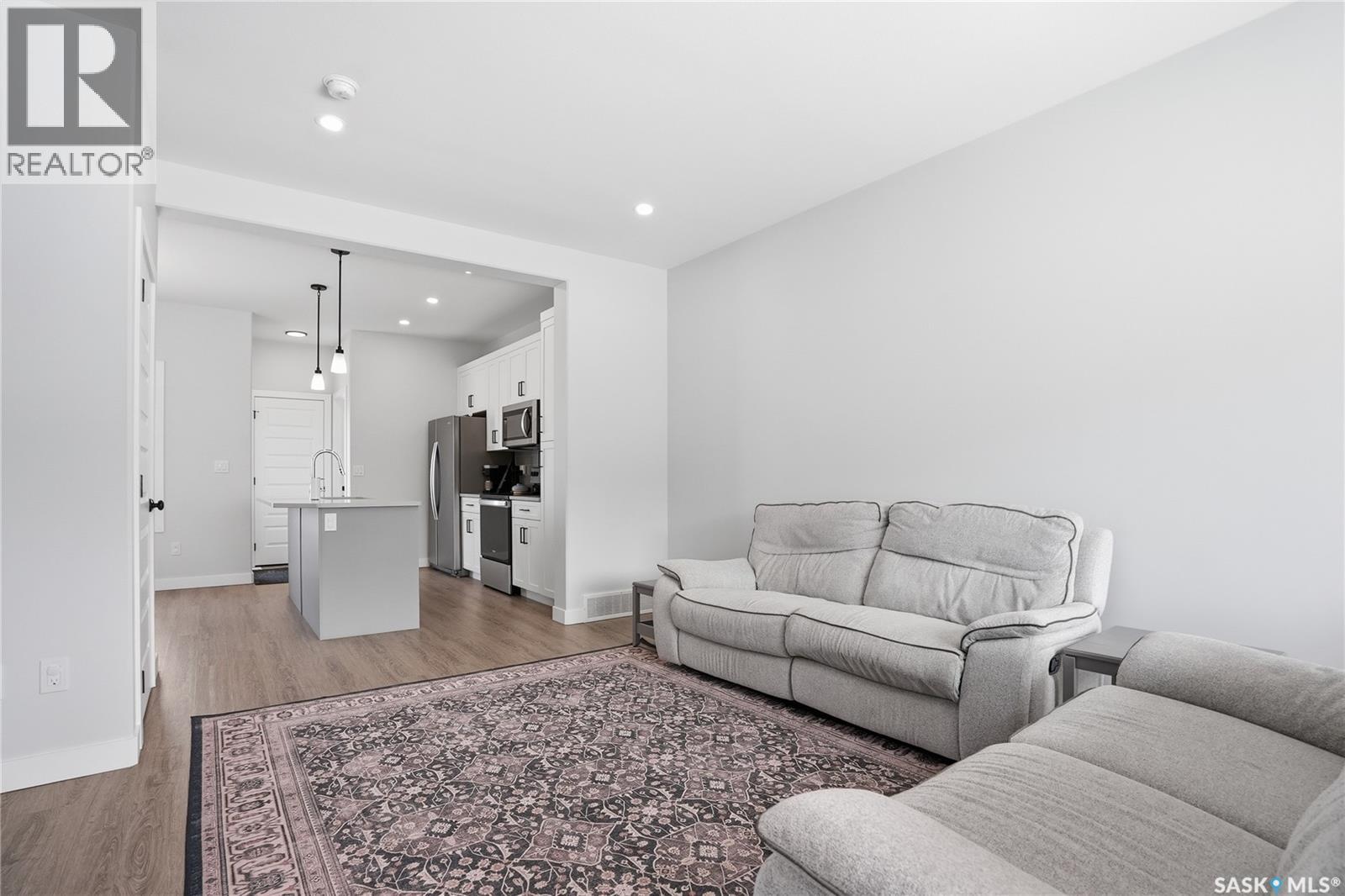 1047 Brighton Gate, Saskatoon, Saskatchewan  S7V 1S5 - Photo 5 - SK033281