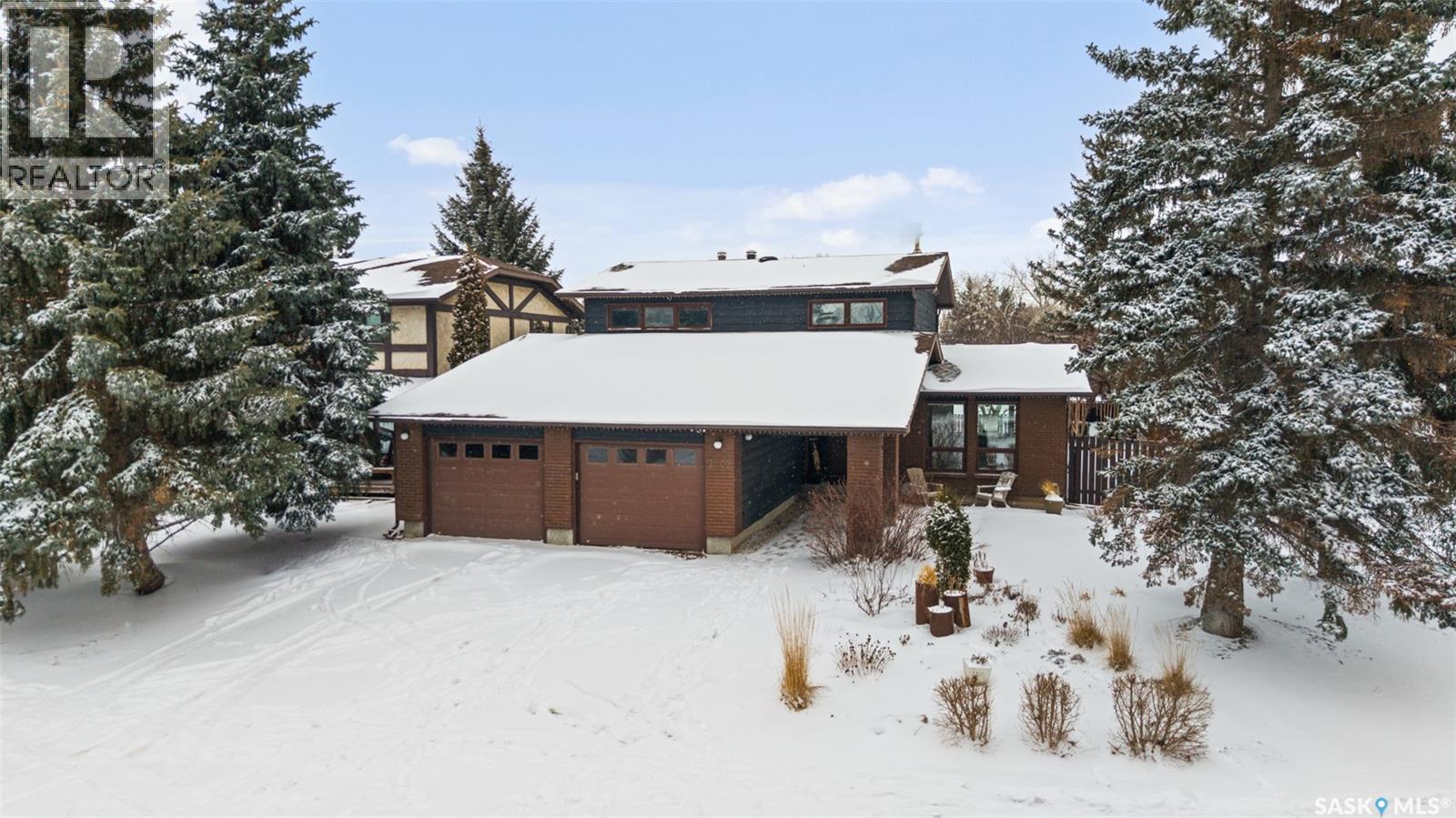 2002 Braun Bay E, Regina, Saskatchewan  S4V 2Z3 - Photo 1 - SK033204