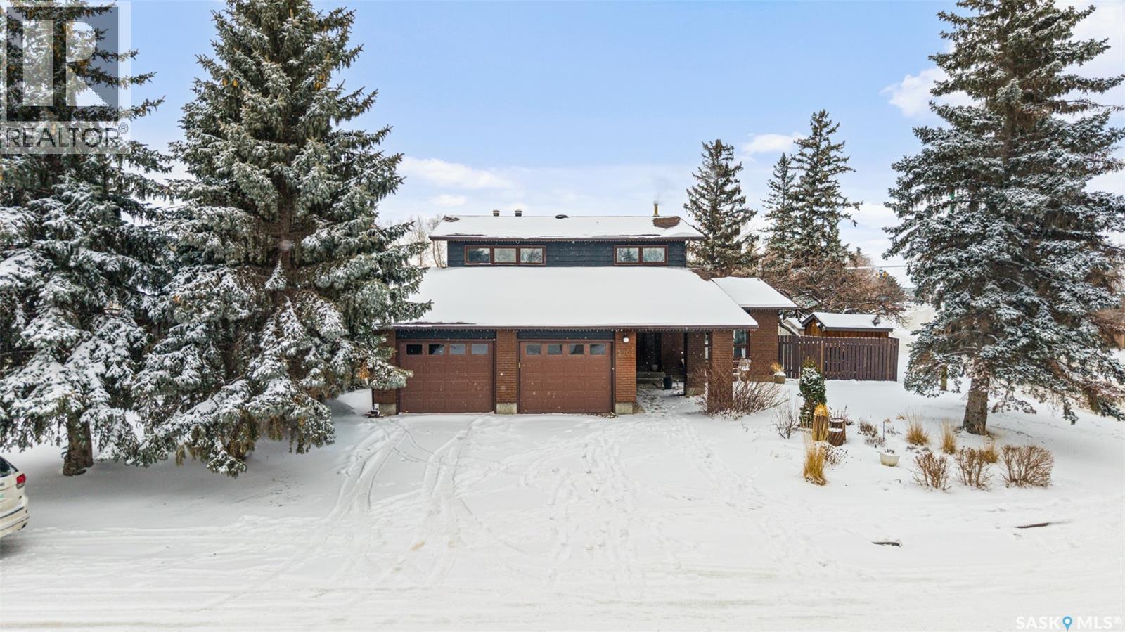 2002 Braun Bay E, Regina, Saskatchewan  S4V 2Z3 - Photo 2 - SK033204