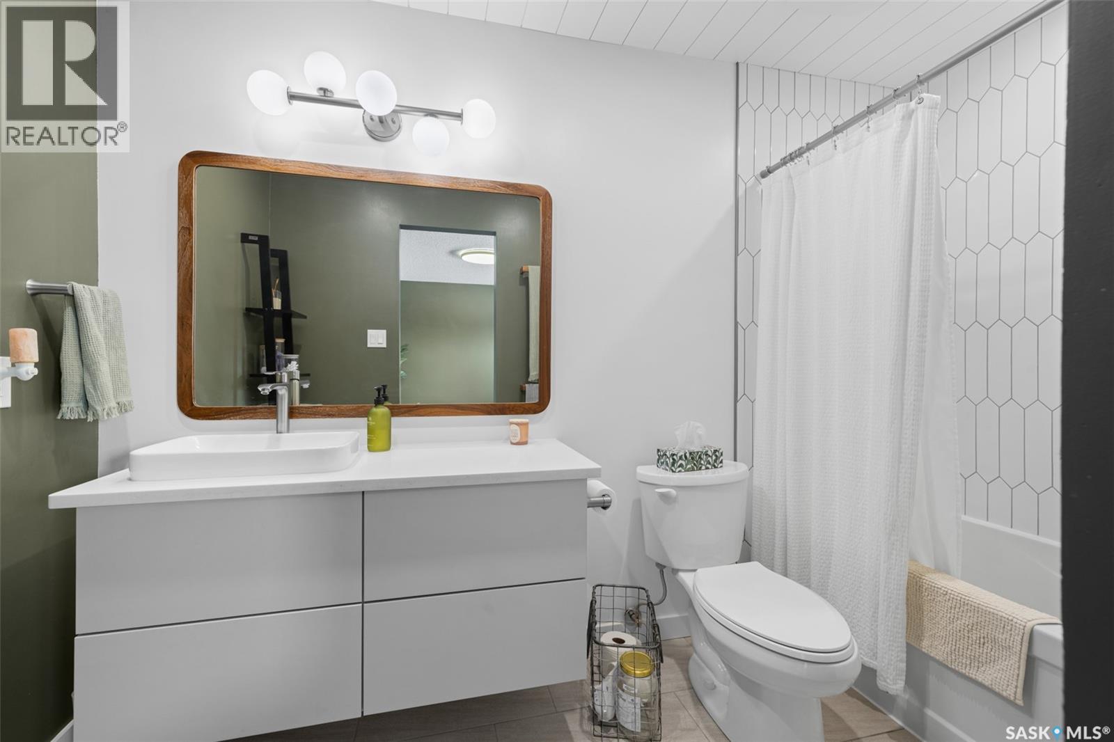 2002 Braun Bay E, Regina, Saskatchewan  S4V 2Z3 - Photo 26 - SK033204