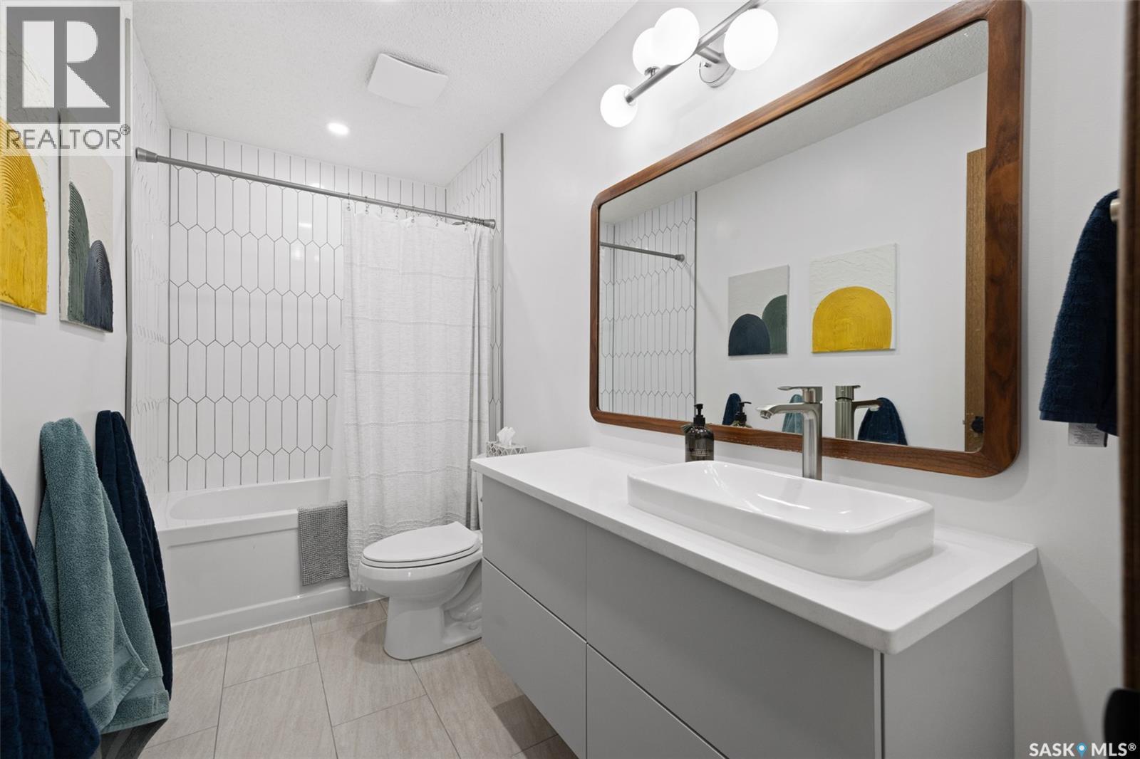 2002 Braun Bay E, Regina, Saskatchewan  S4V 2Z3 - Photo 29 - SK033204