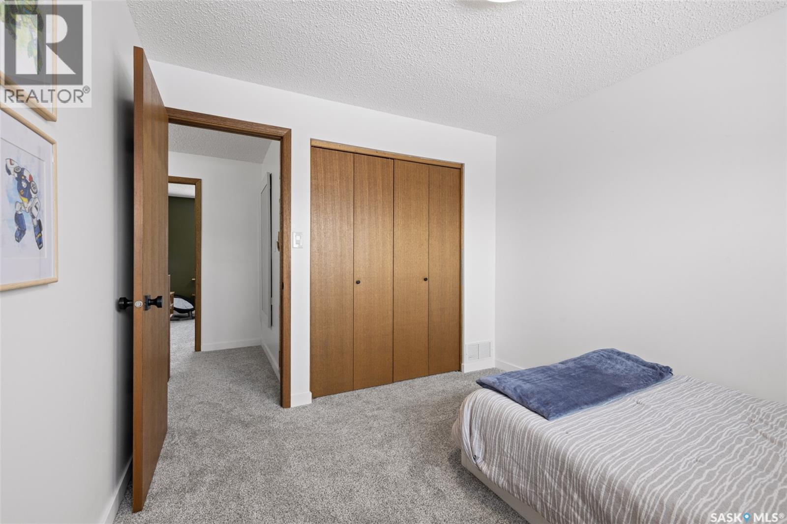 2002 Braun Bay E, Regina, Saskatchewan  S4V 2Z3 - Photo 33 - SK033204