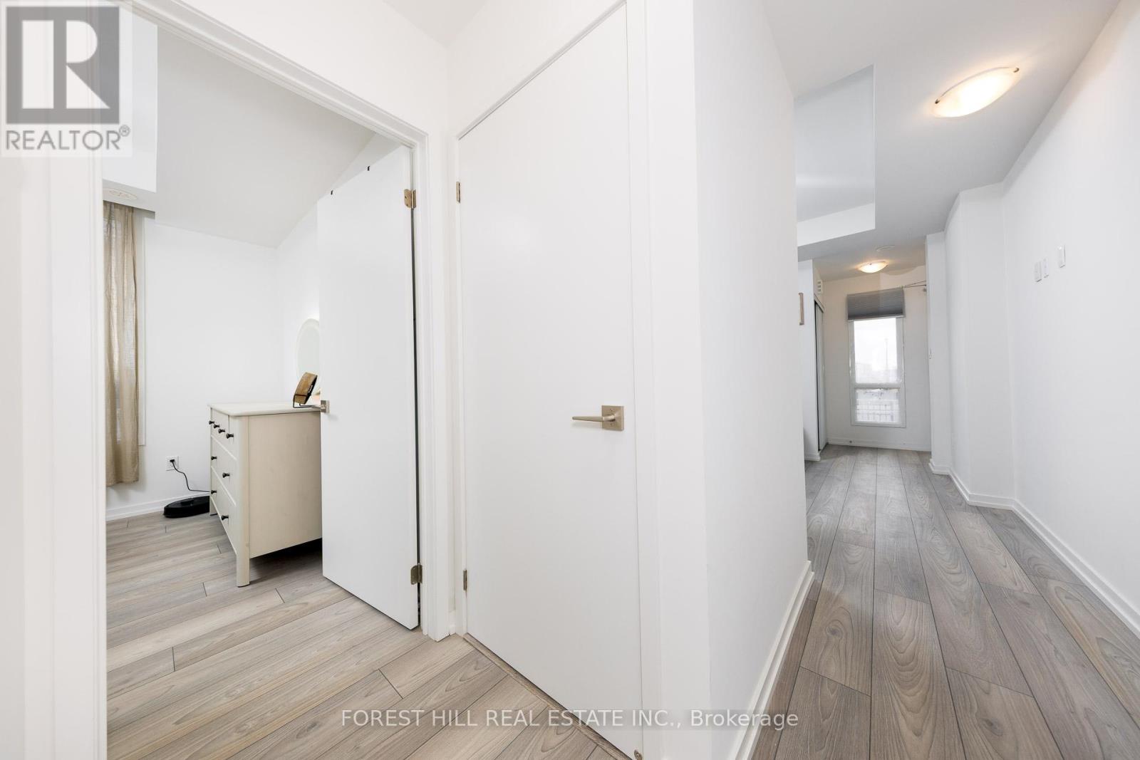 2 - 18 Lytham Green Circle, Newmarket, Ontario  L3Y 0H4 - Photo 15 - N13014346