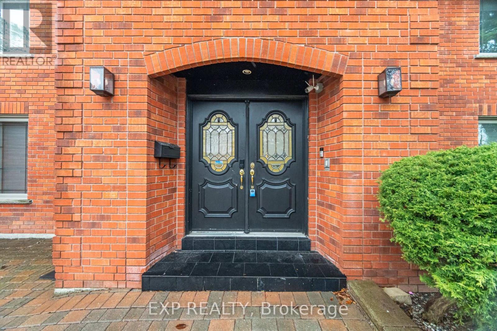 265 Wycliffe Avenue, Vaughan, Ontario  L4L 3N7 - Photo 3 - N13014392