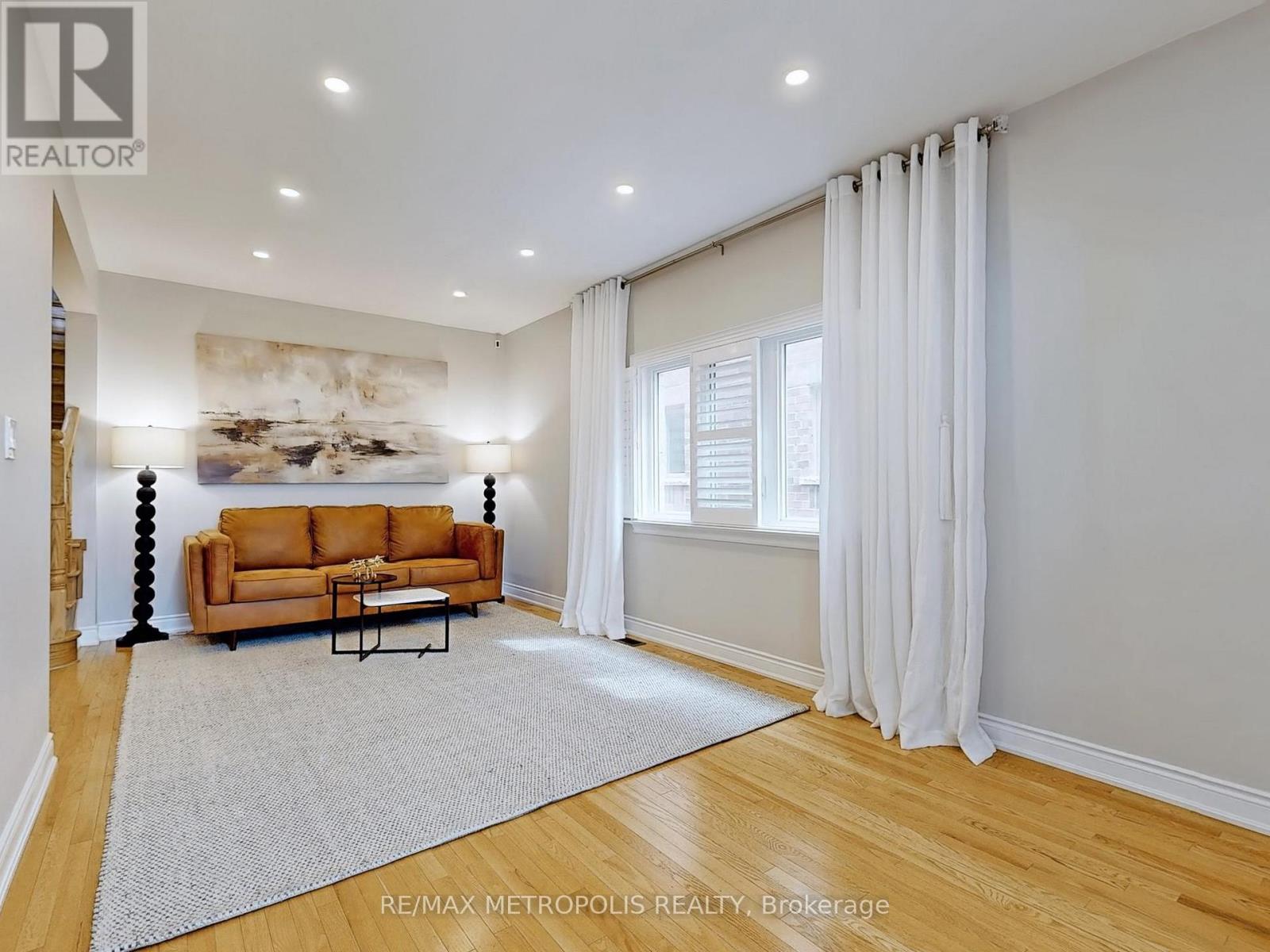 124 Milby Crescent, Bradford West Gwillimbury, Ontario  L3Z 0X8 - Photo 3 - N13014408