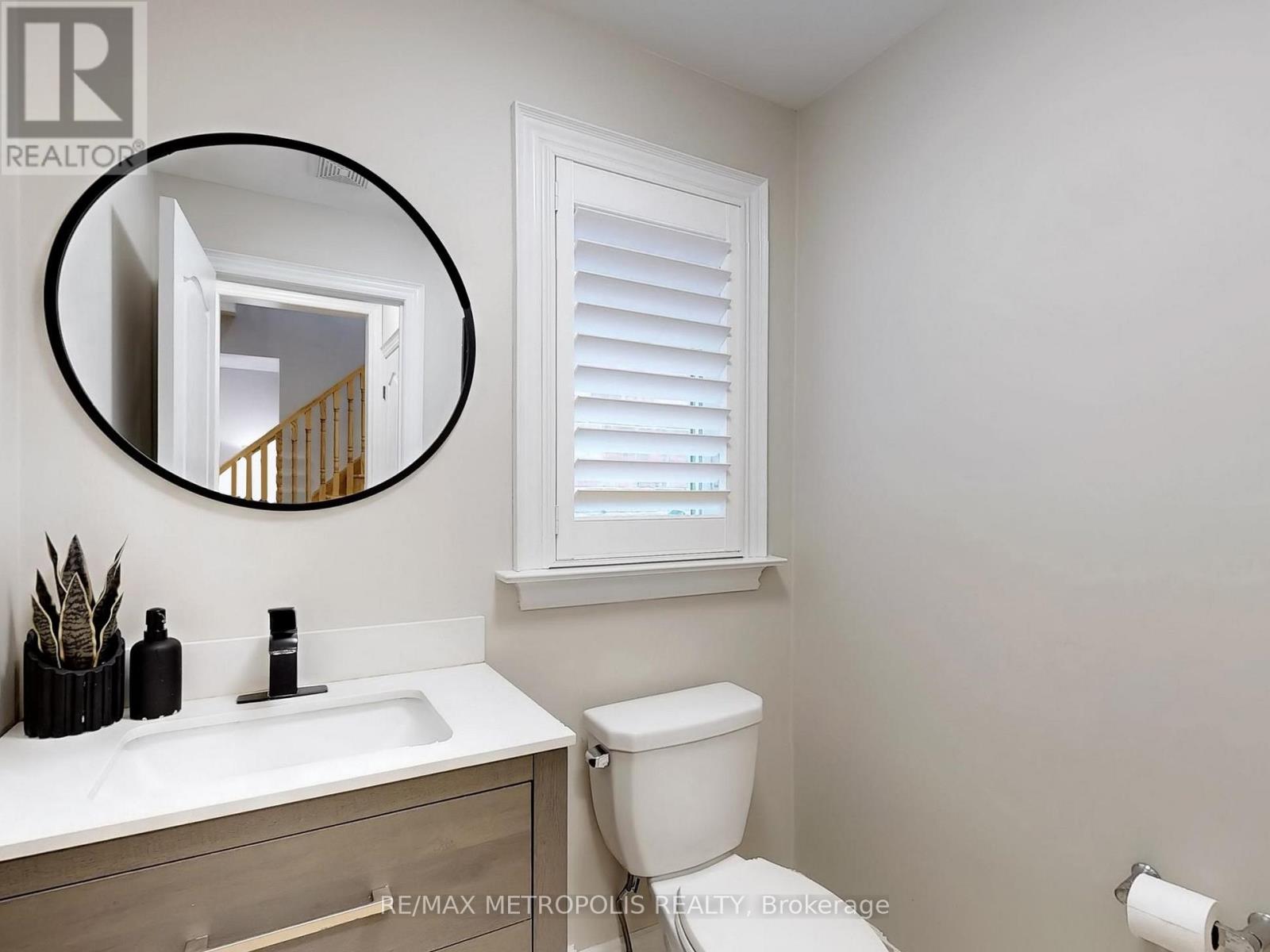 124 Milby Crescent, Bradford West Gwillimbury, Ontario  L3Z 0X8 - Photo 5 - N13014408