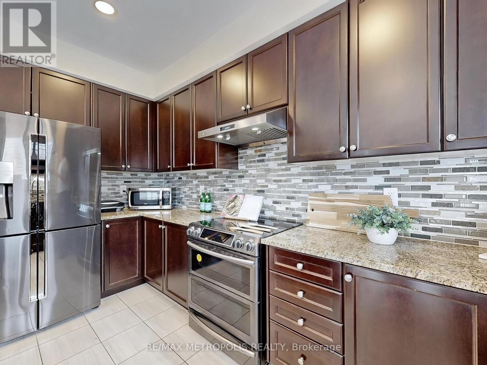 124 Milby Crescent, Bradford West Gwillimbury, Ontario  L3Z 0X8 - Photo 9 - N13014408