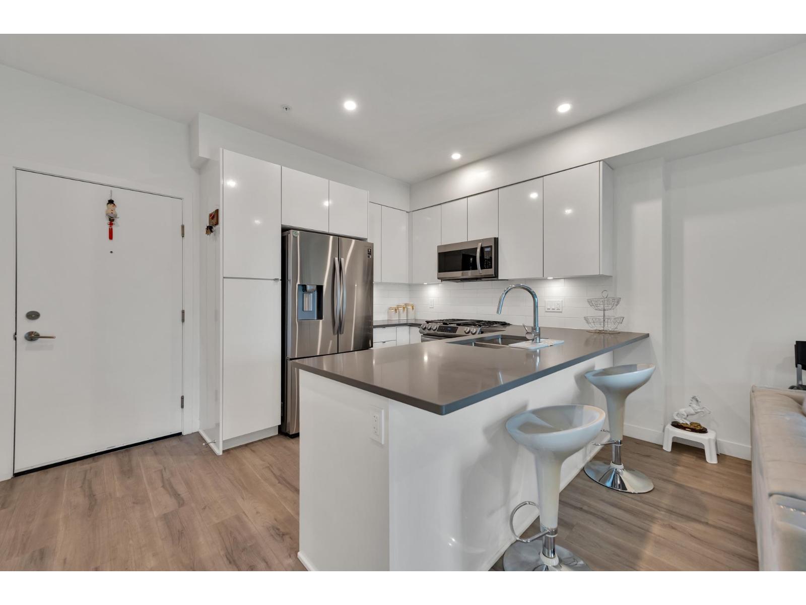 302 2649 James Street, Abbotsford, British Columbia  V2T 3L6 - Photo 5 - R3111928