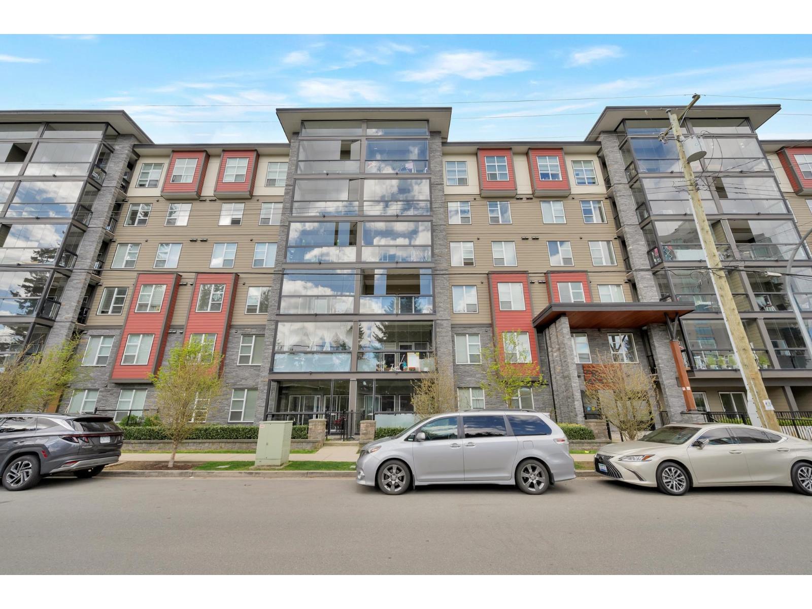 302 2649 James Street, Abbotsford, British Columbia  V2T 3L6 - Photo 1 - R3111928