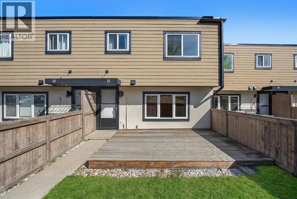 41, 3809 45 Street Sw, Calgary, Alberta  T3E 3H4 - Photo 1 - A2297607