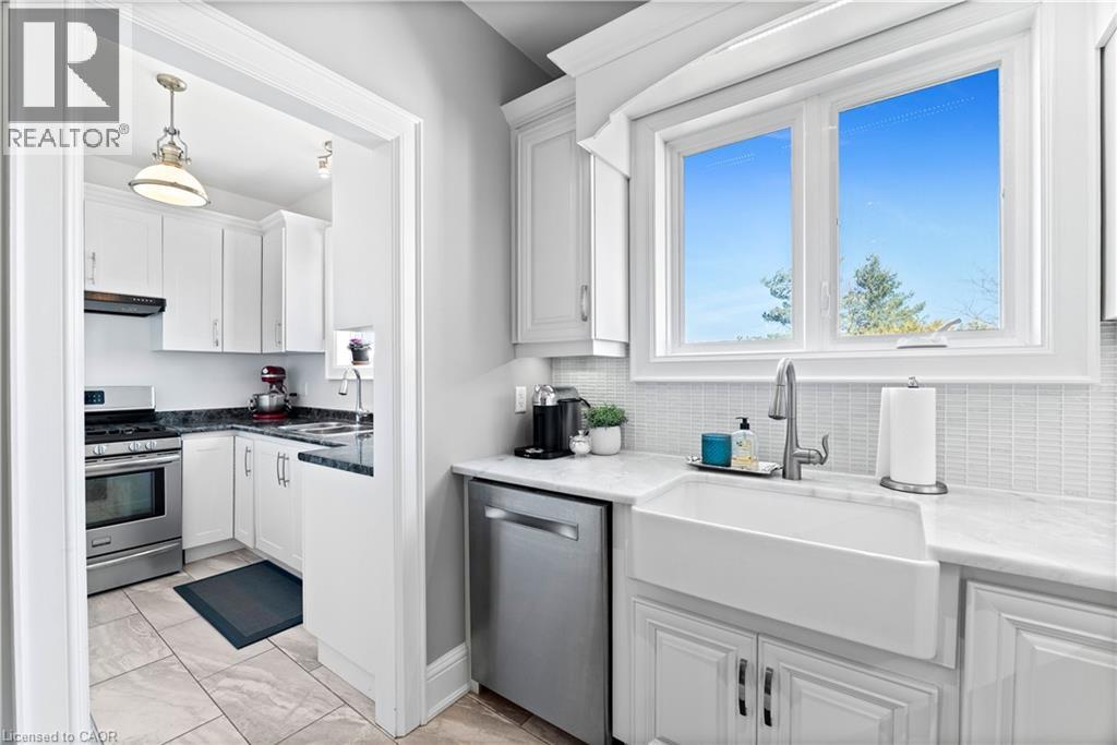 211 Lewis Road, Stoney Creek, Ontario  L8E 5G7 - Photo 13 - 40820554