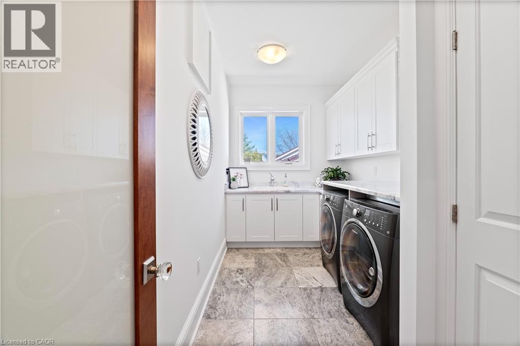 211 Lewis Road, Stoney Creek, Ontario  L8E 5G7 - Photo 16 - 40820554