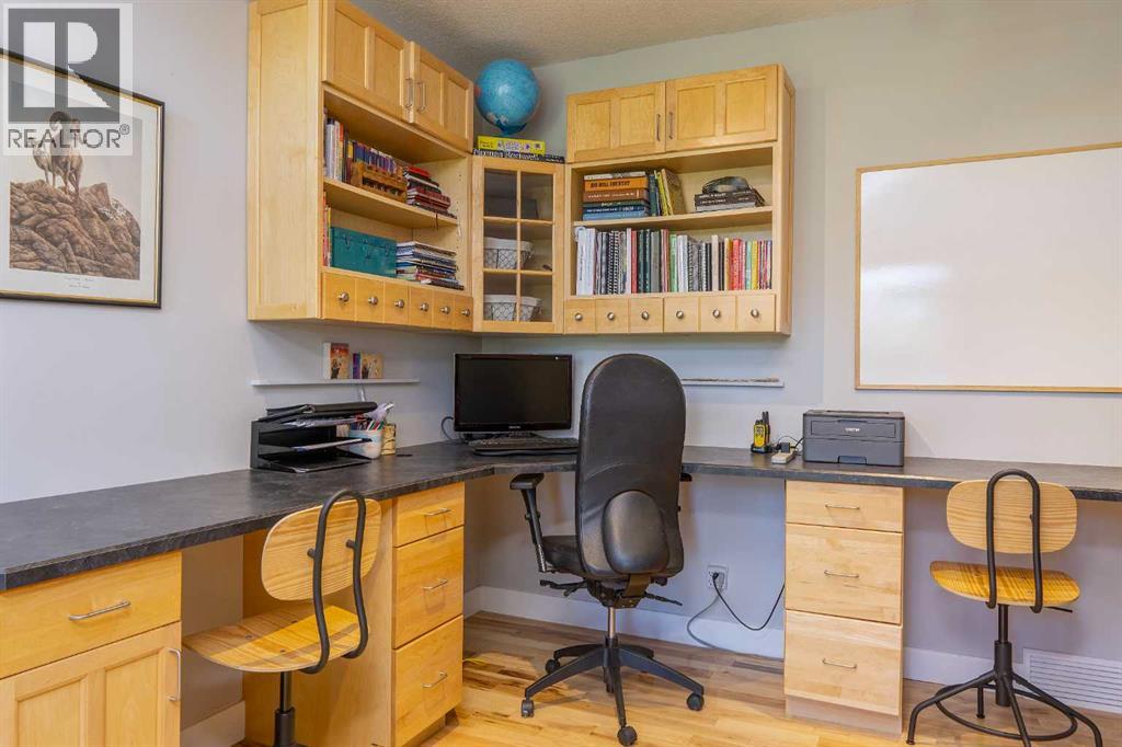 254069 Towers Trail, Rural Rocky View County, Alberta  T4C 2A3 - Photo 17 - A2302358