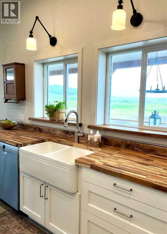 254069 Towers Trail, Rural Rocky View County, Alberta  T4C 2A3 - Photo 39 - A2302358