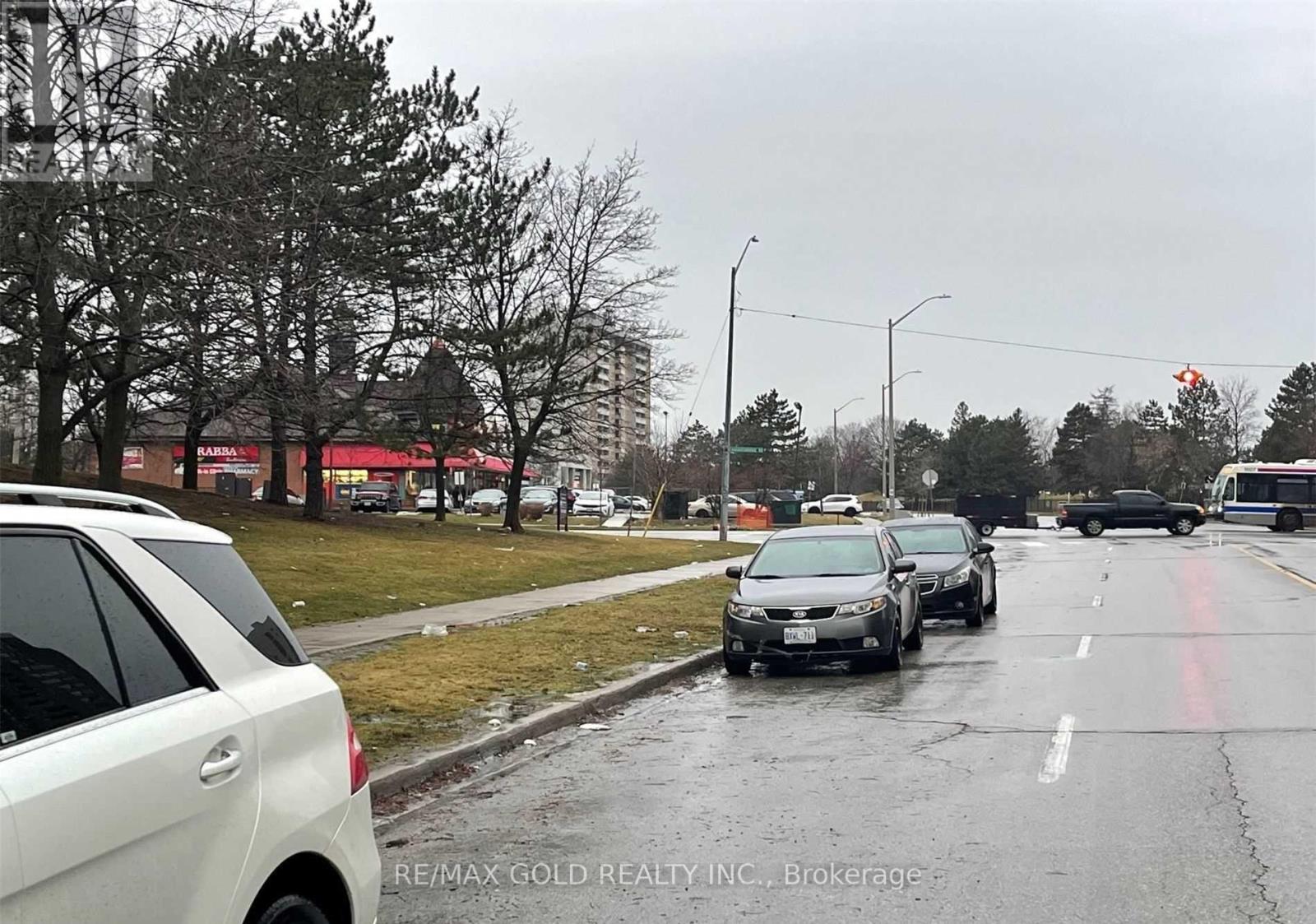 307 - 4 King Cross Road, Brampton, Ontario  L6T 3X8 - Photo 23 - W13014384