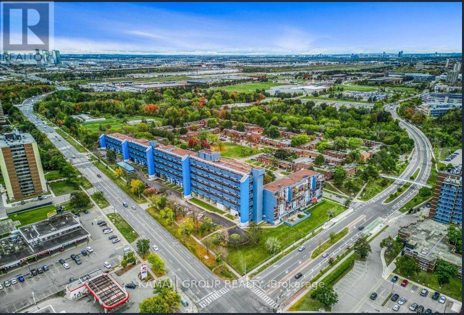 727 - 4645 Jane Street, Toronto, Ontario  M3N 2K9 - Photo 2 - W13014386