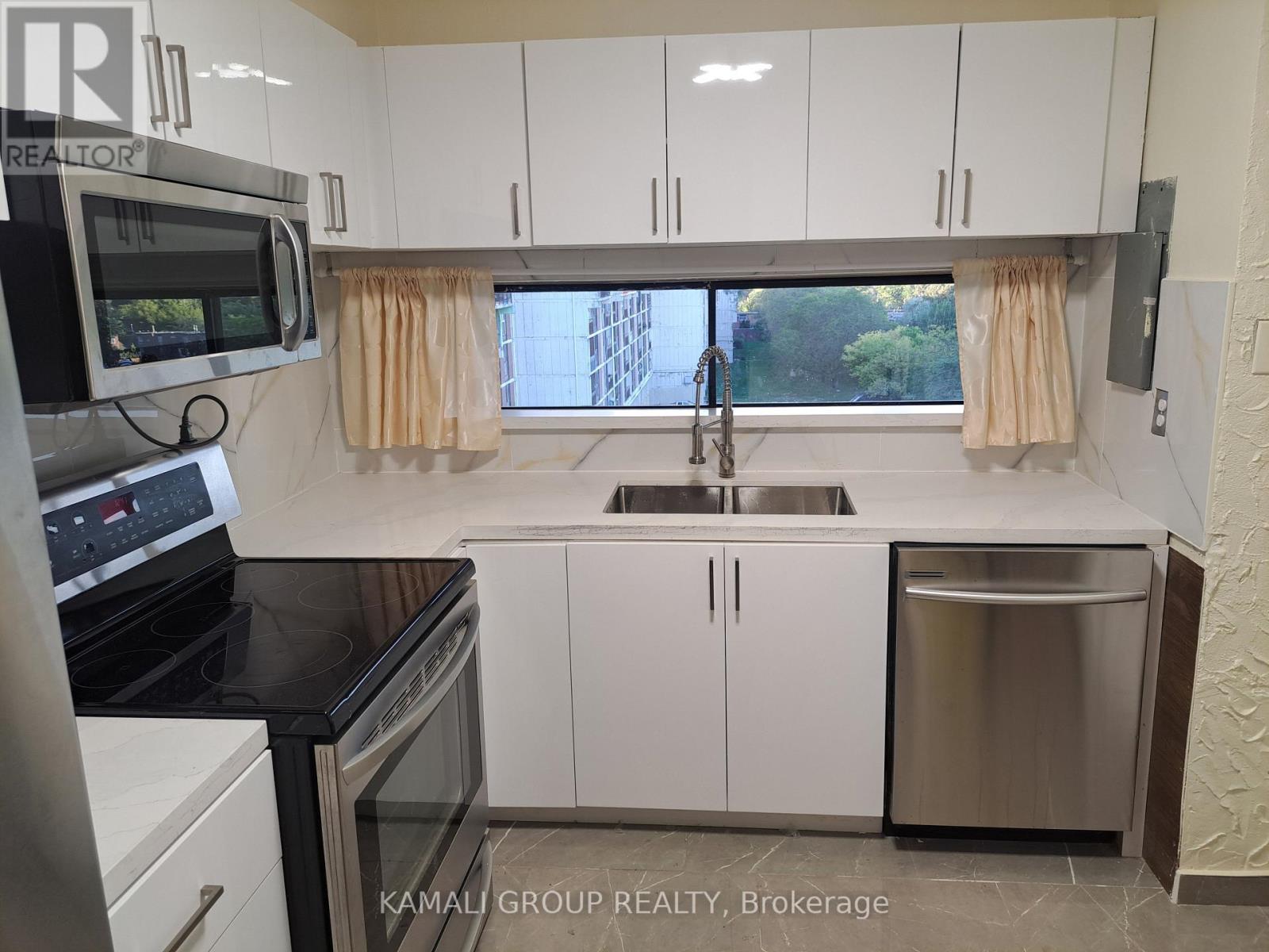 727 - 4645 Jane Street, Toronto, Ontario  M3N 2K9 - Photo 3 - W13014386