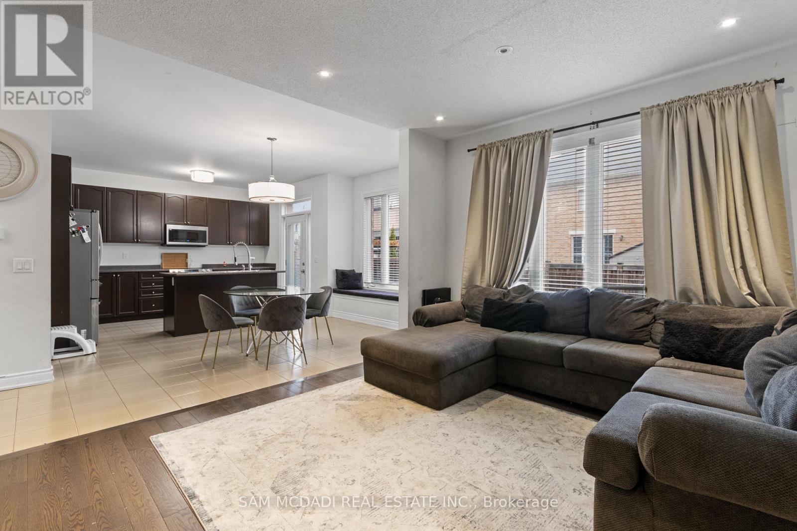 53 Lorenville Drive, Brampton, Ontario  L6X 3A5 - Photo 13 - W13014388