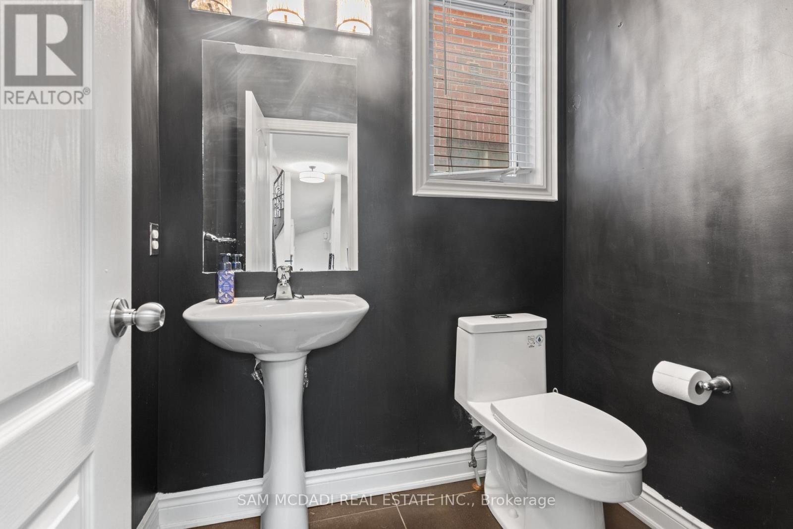 53 Lorenville Drive, Brampton, Ontario  L6X 3A5 - Photo 15 - W13014388