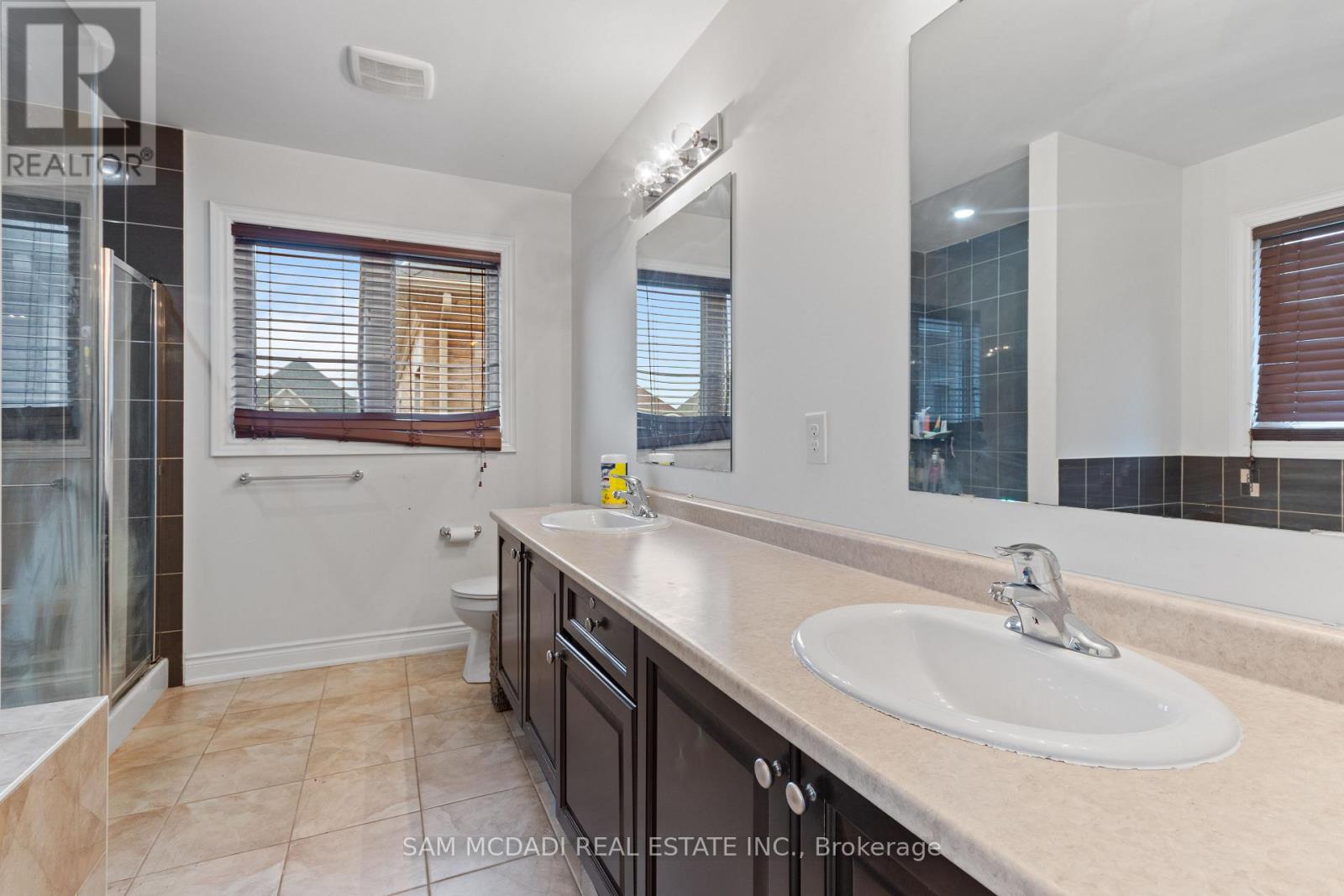 53 Lorenville Drive, Brampton, Ontario  L6X 3A5 - Photo 19 - W13014388