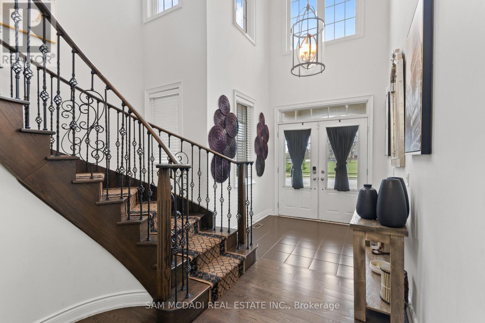 53 Lorenville Drive, Brampton, Ontario  L6X 3A5 - Photo 3 - W13014388