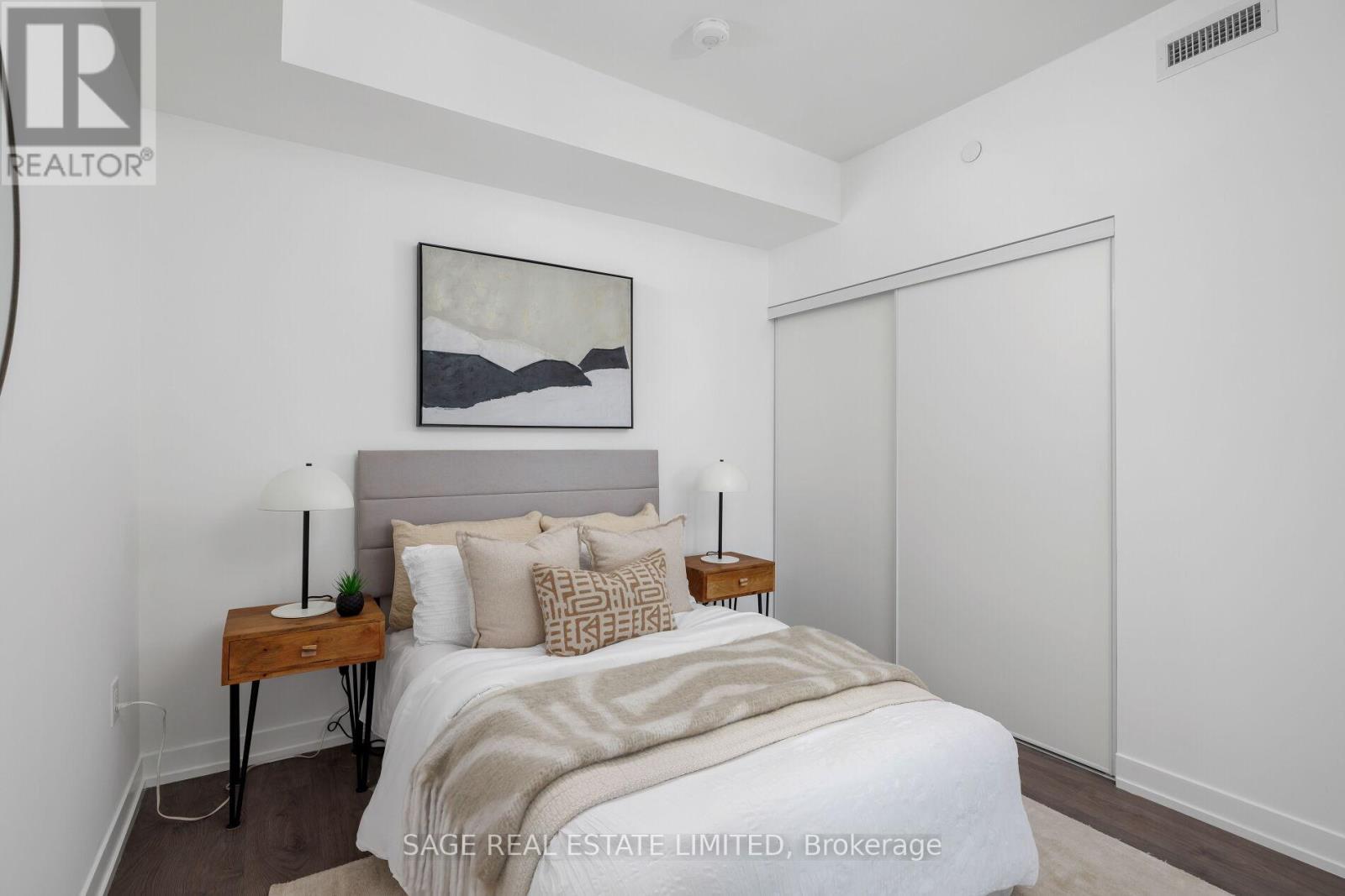 327 - 270 Dufferin Street, Toronto, Ontario  M6K 0H8 - Photo 12 - W13014404