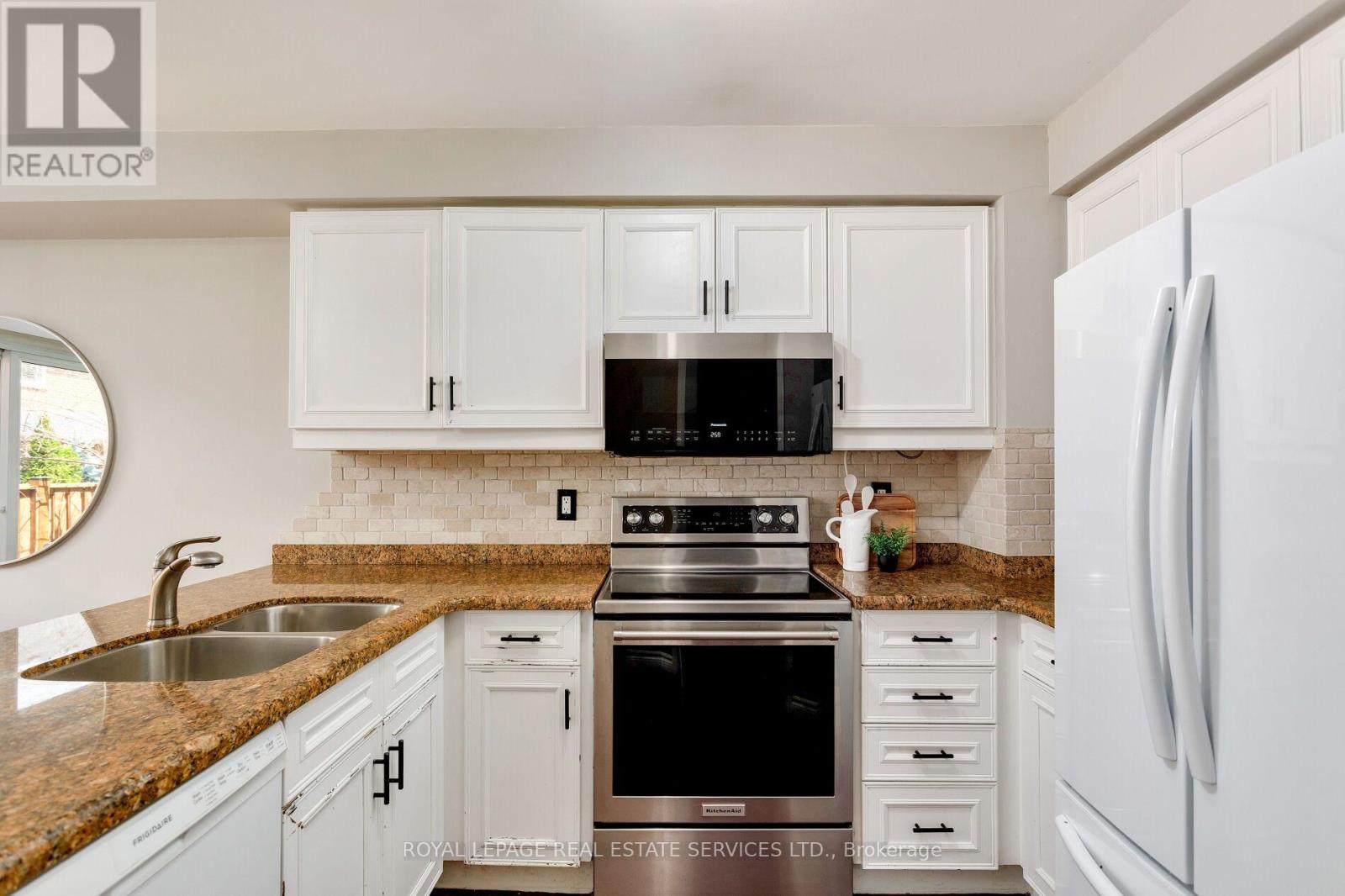 7 - 2006 Glenada Crescent, Oakville, Ontario  L6H 5R9 - Photo 21 - W13014412