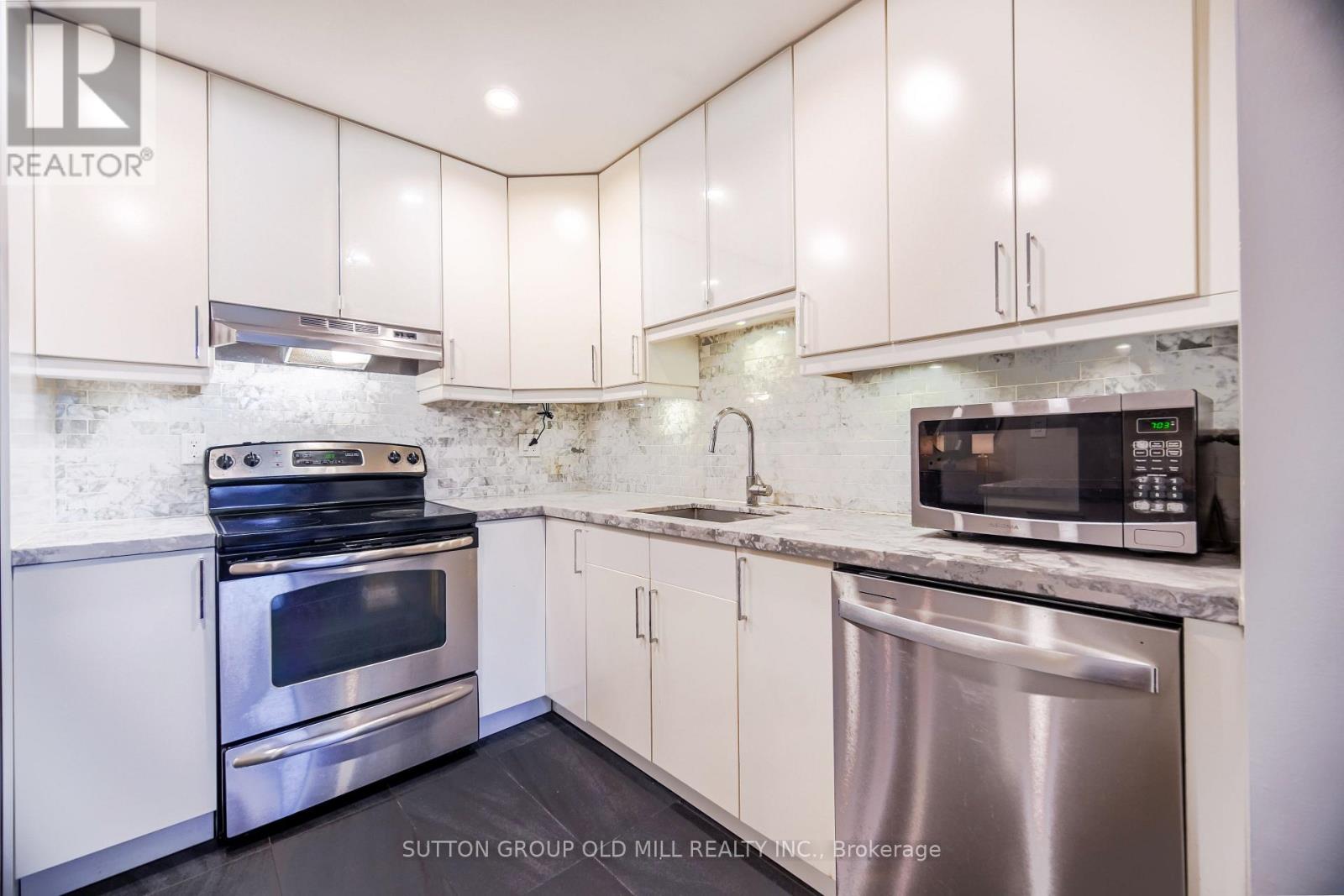 1 - 685 Francis Road, Burlington, Ontario  L7T 3X6 - Photo 10 - W13014506