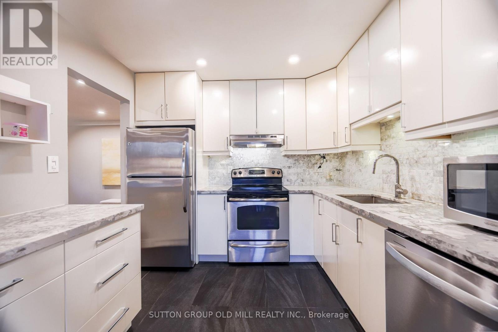 1 - 685 Francis Road, Burlington, Ontario  L7T 3X6 - Photo 9 - W13014506