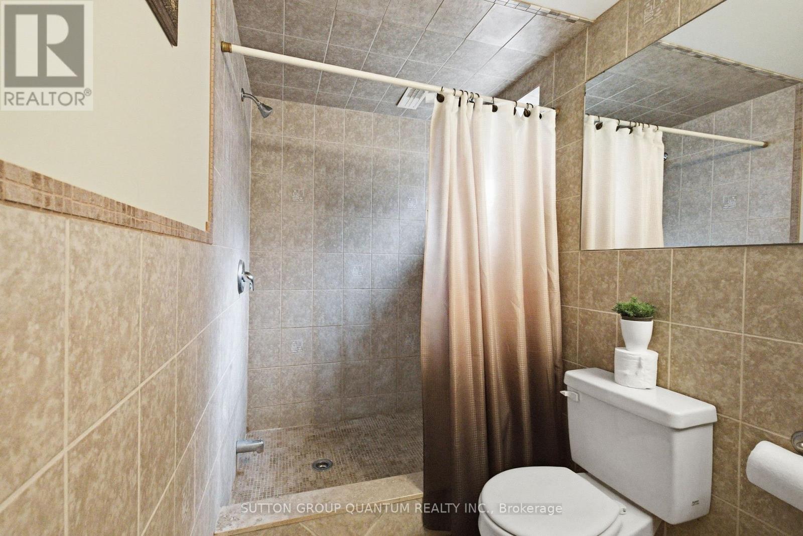 1257 Alexandra Avenue, Mississauga, Ontario  L5E 2A7 - Photo 33 - W13014540