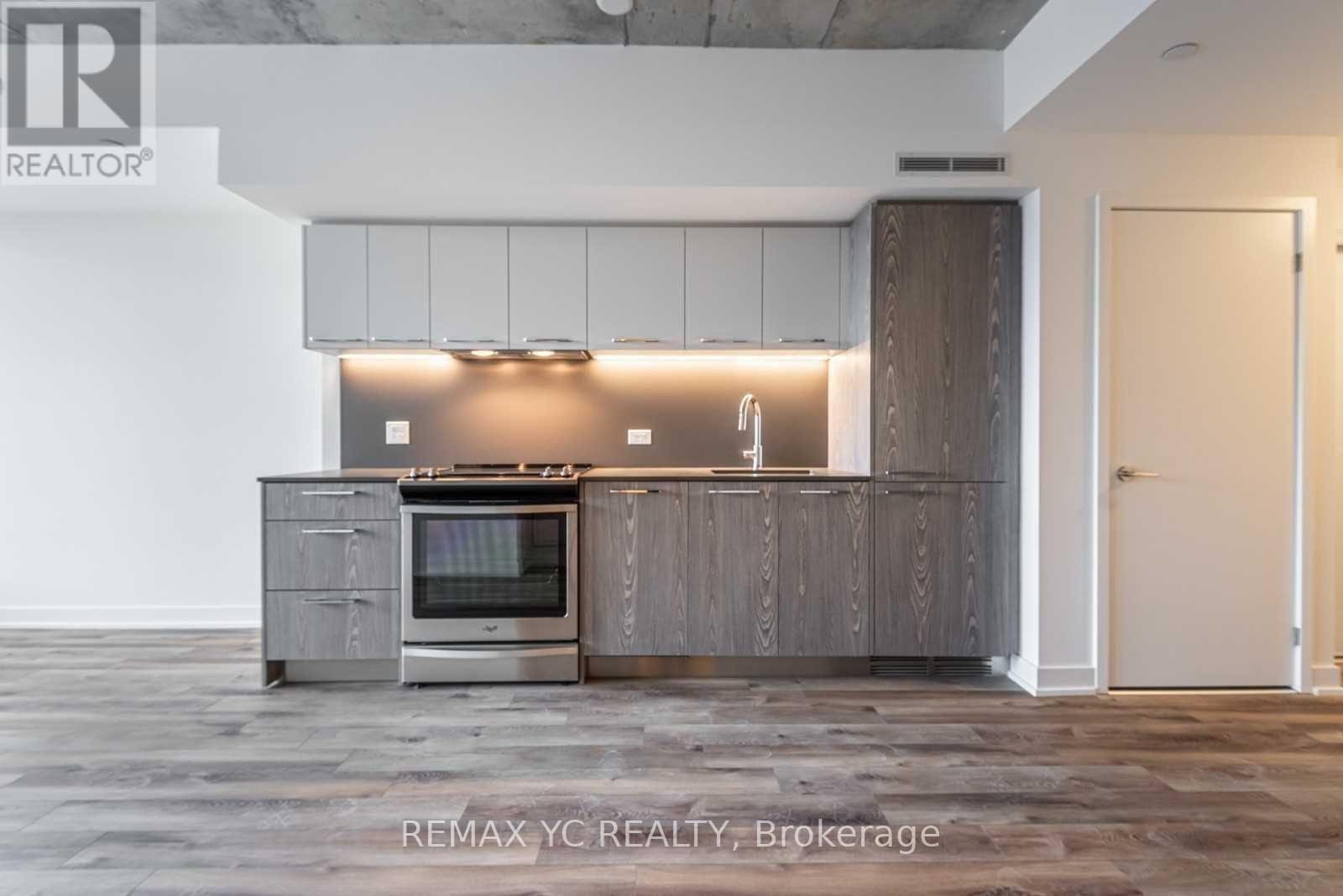 923 - 30 Baseball Place, Toronto, Ontario  M4M 0E8 - Photo 2 - E13011916