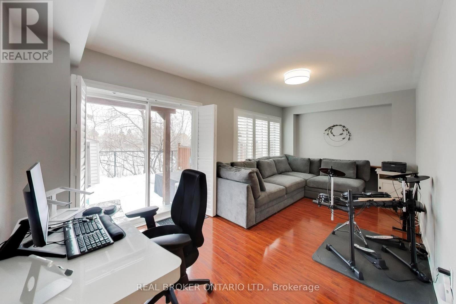 60 Mary Chapman Boulevard, Toronto, Ontario  M9M 0B2 - Photo 28 - W12993300