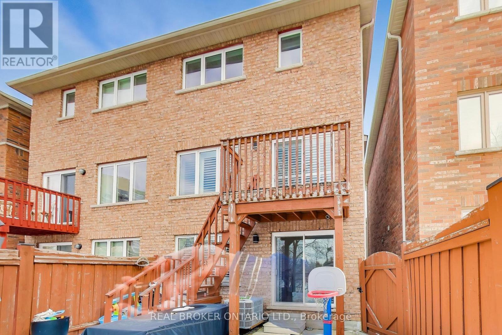 60 Mary Chapman Boulevard, Toronto, Ontario  M9M 0B2 - Photo 31 - W12993300