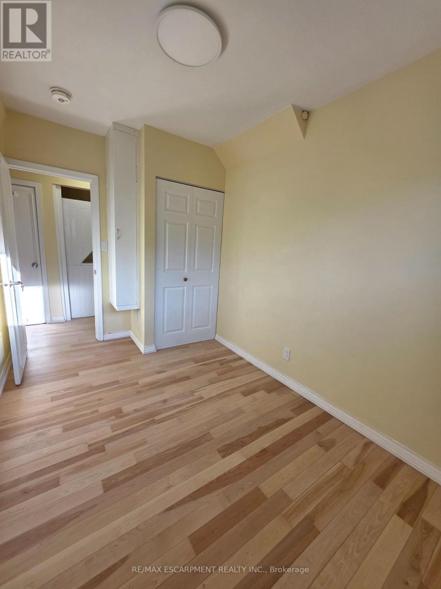 Upper - 62 Richwill Road, Hamilton, Ontario  L9C 1S3 - Photo 6 - X13014450