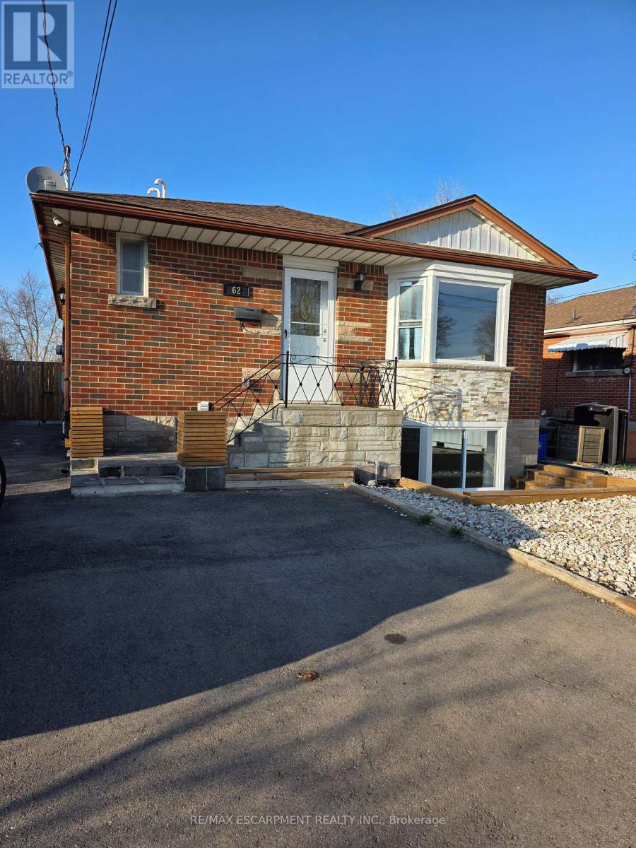 LOWER UNIT - 62 RICHWILL ROAD, Hamilton, Ontario