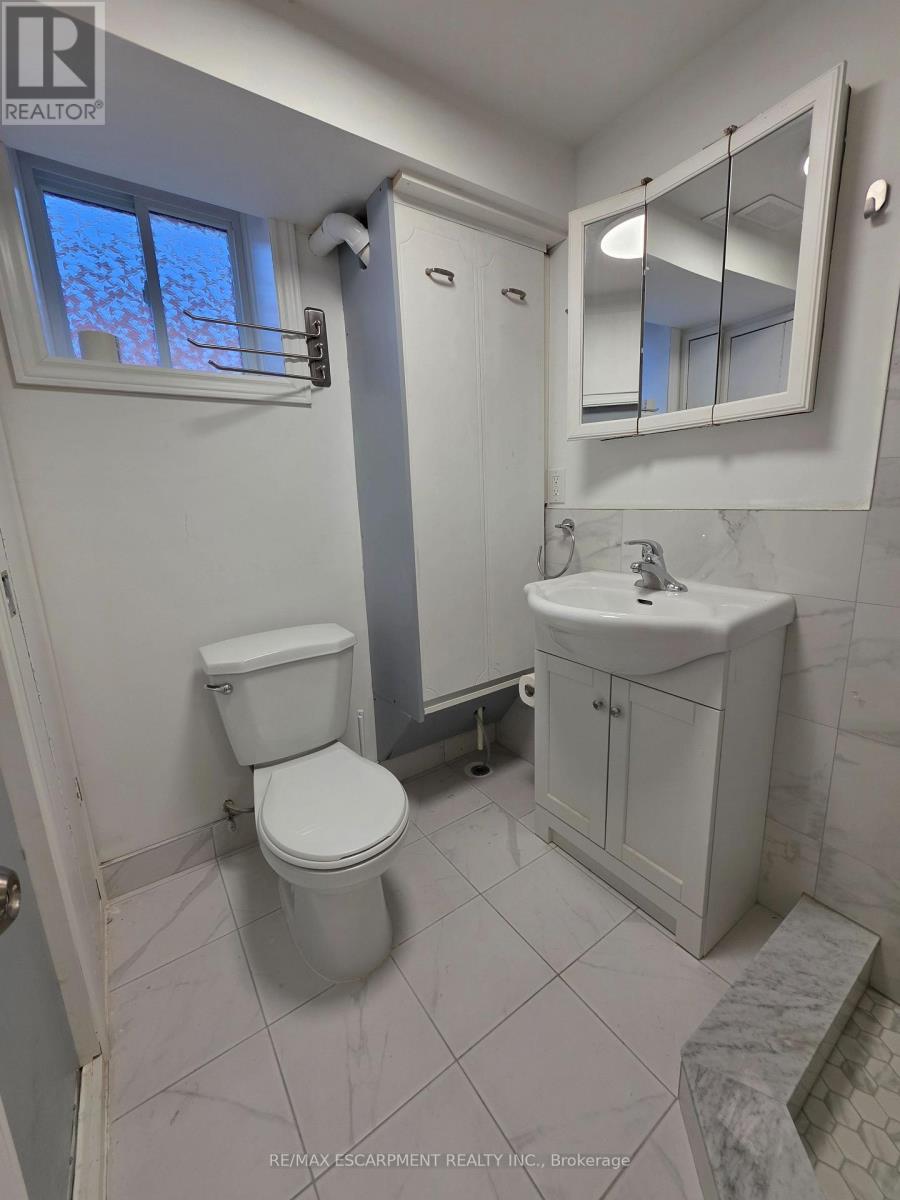 Lower Unit - 62 Richwill Road, Hamilton, Ontario  L9C 1S3 - Photo 12 - X13014462