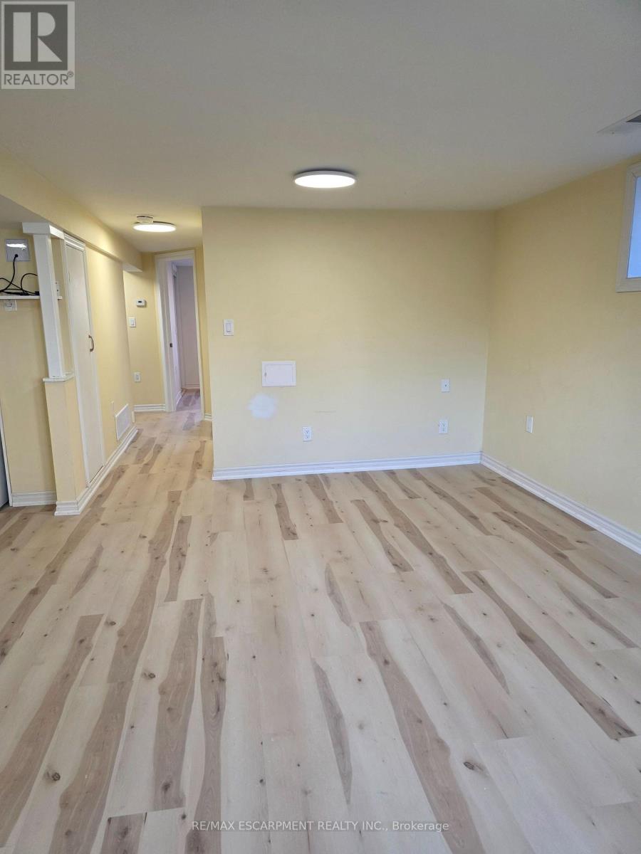 Lower Unit - 62 Richwill Road, Hamilton, Ontario  L9C 1S3 - Photo 8 - X13014462