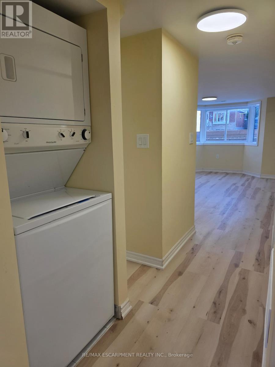 Lower Unit - 62 Richwill Road, Hamilton, Ontario  L9C 1S3 - Photo 9 - X13014462