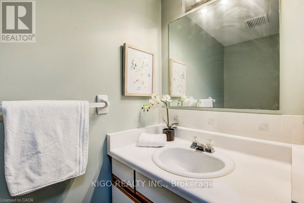 633 Grange Crescent, Waterloo, Ontario  N2T 2L9 - Photo 30 - X13014552