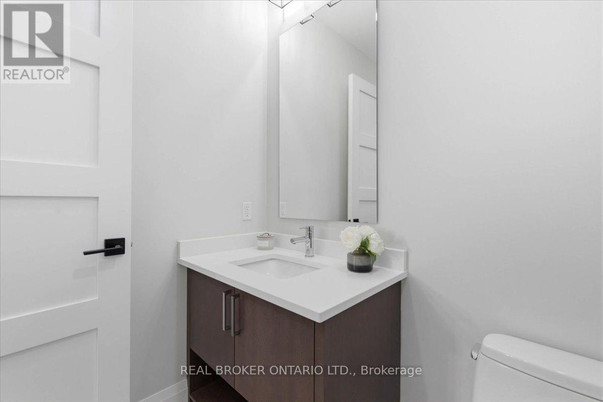 15 Langton Drive, Kitchener, Ontario  N2P 2X9 - Photo 32 - X13014592