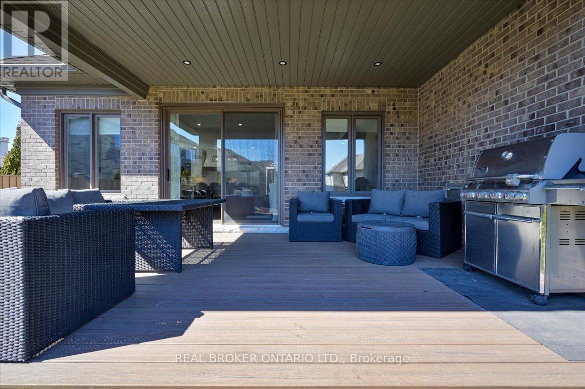 15 Langton Drive, Kitchener, Ontario  N2P 2X9 - Photo 43 - X13014592