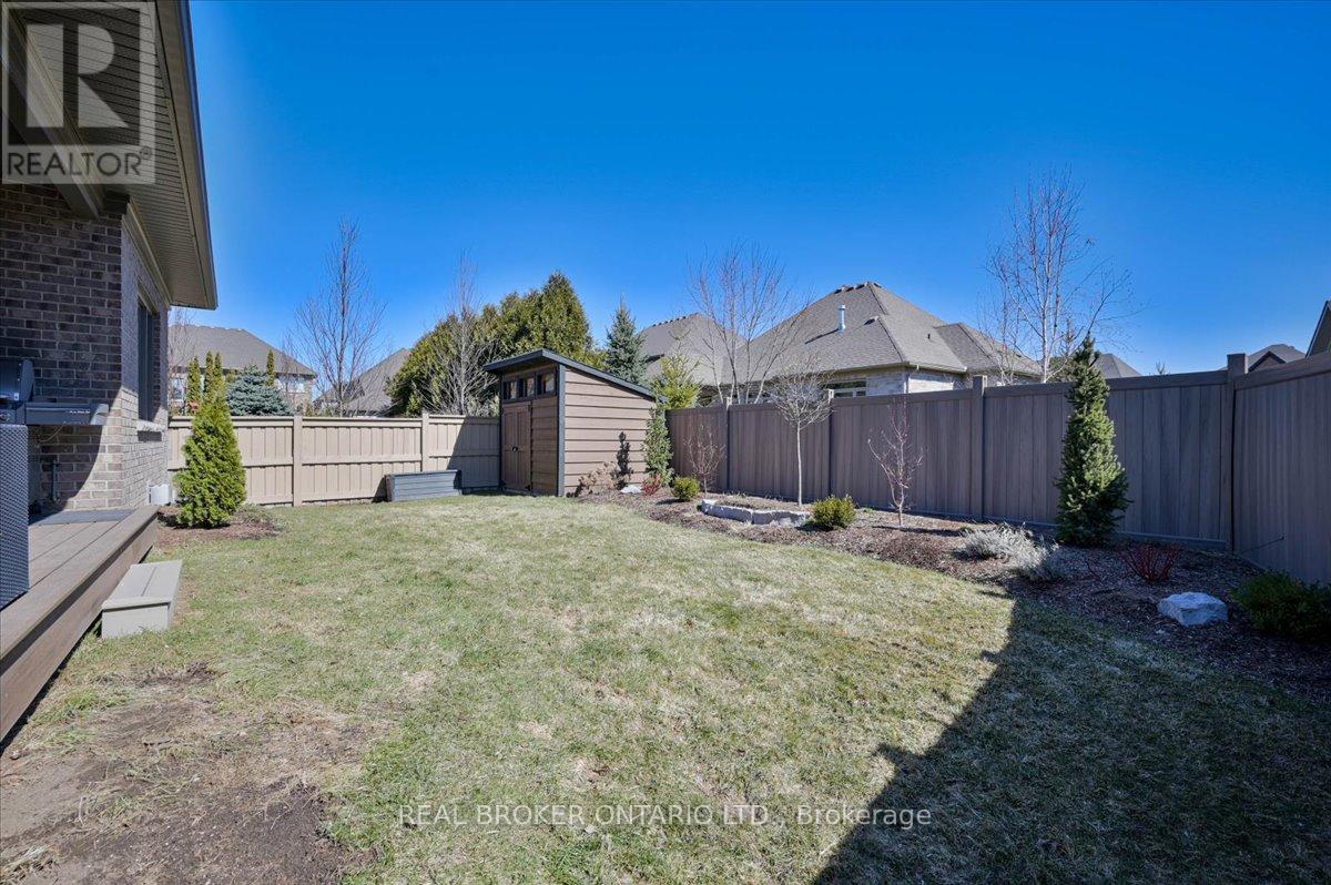 15 Langton Drive, Kitchener, Ontario  N2P 2X9 - Photo 44 - X13014592