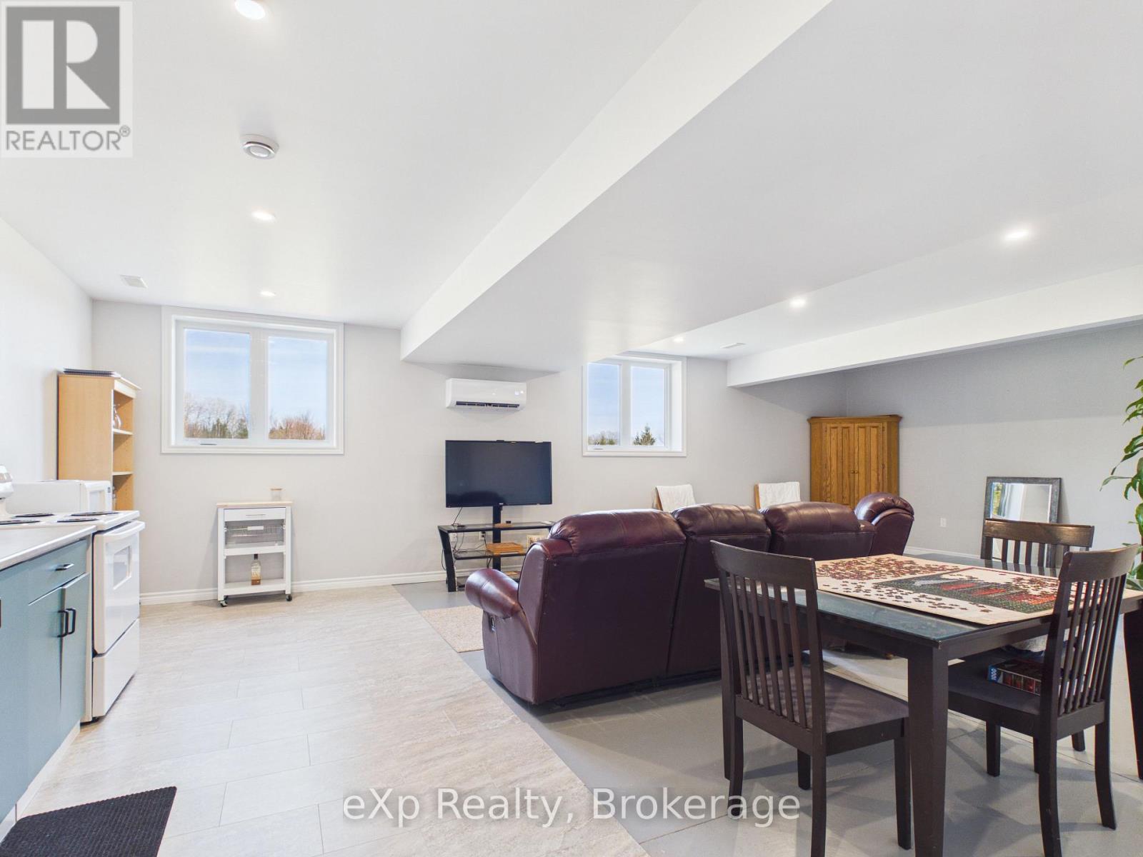 541354 14 Concession, West Grey, Ontario  N0G 1L0 - Photo 25 - X12980420