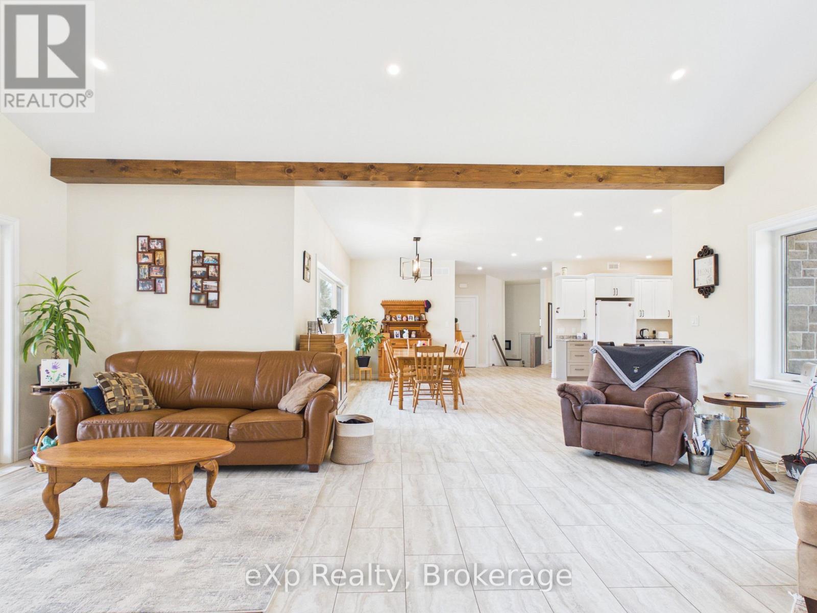 541354 14 Concession, West Grey, Ontario  N0G 1L0 - Photo 15 - X12980420