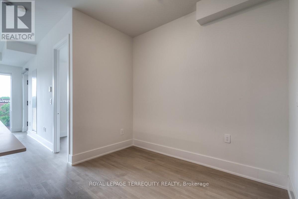 505 - 495 Logan Avenue, Toronto, Ontario  M4K 0A5 - Photo 8 - E12866584