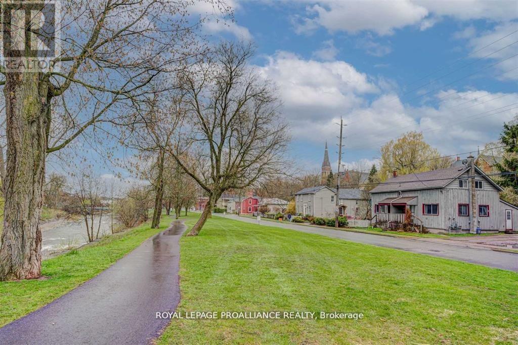 90-92 CAVAN STREET, port hope, Ontario