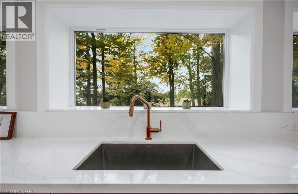 239 Corrie Crescent, Waterloo, Ontario  N2L 5W3 - Photo 11 - 40813851