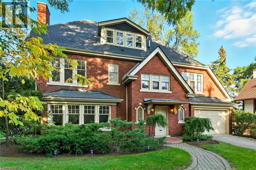 18 INGLEWOOD Drive, Hamilton, Ontario